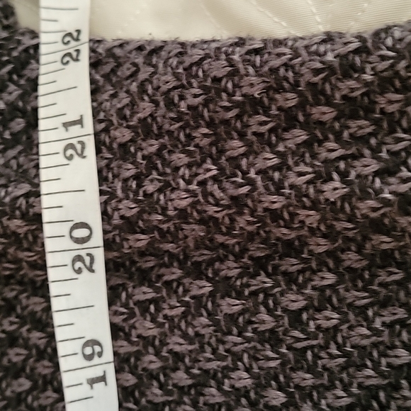 Sweater - Picture 7 of 9